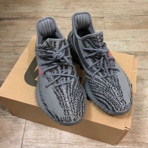 Like new Yeezy 350 V2 Beluga 2.0